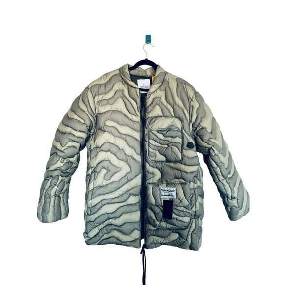 Moncler x Salehe Bembury Men's down Jacket Dark Green 3(L) - Picture 3 of 11